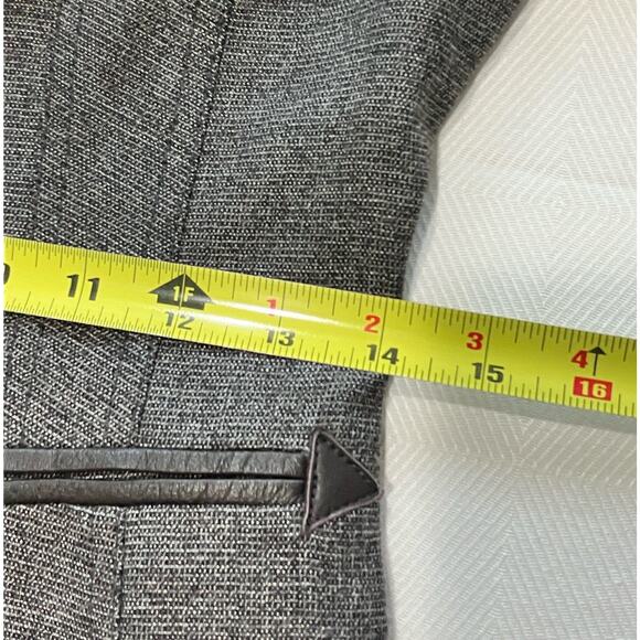 Bebe Jacket Womens 6 Charcoal Blazer 2 Button Tweed Texture Plaid Trim Peplum - Picture 7 of 16